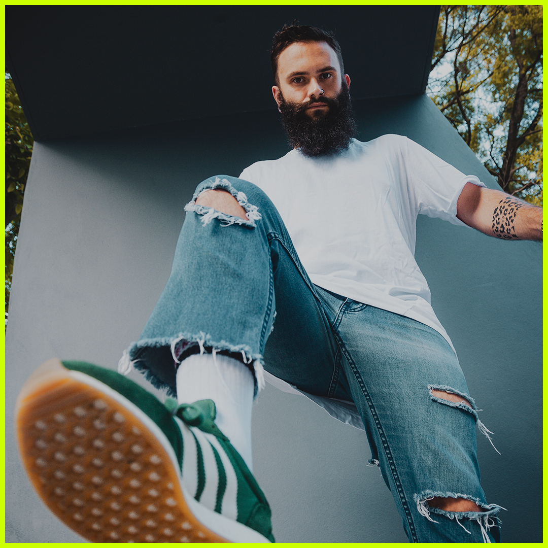 casual-wear-banner-numerouno.agency copy